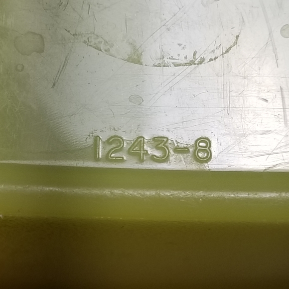 Vintage Tupperware 1243-9 Yellow Storage Container With Lid Pre Owned - Picture 4 of 5